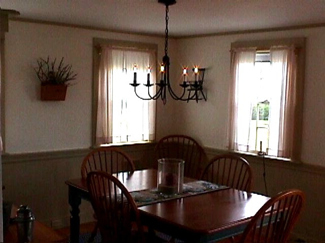 A nice diningroom to sit and have relaxing meals